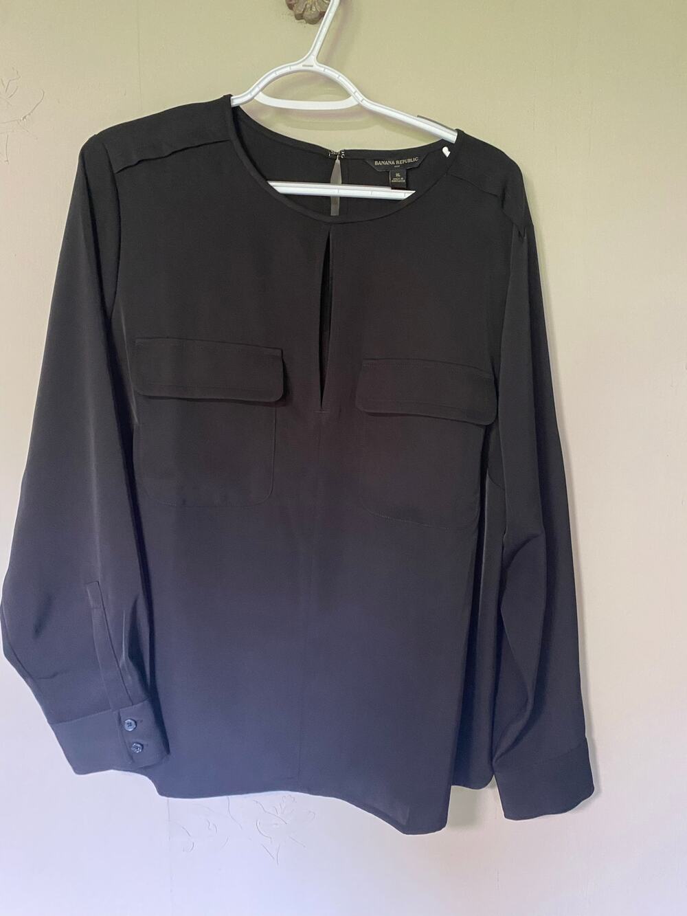 Banana Republic Black Double Pocket Keyhole Front & Back Long Sleeve Blouse XL